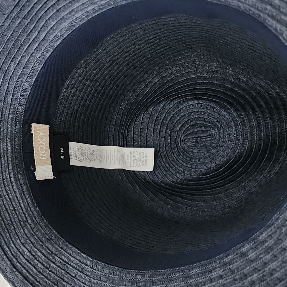 Hat! - Picture 4 of 6